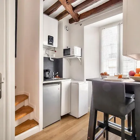 Charming Duplex In The Heart Of *