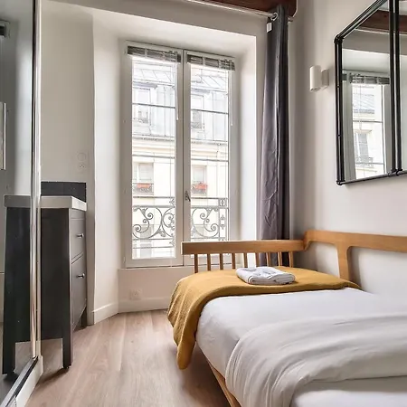 Charming Duplex In The Heart Of París
