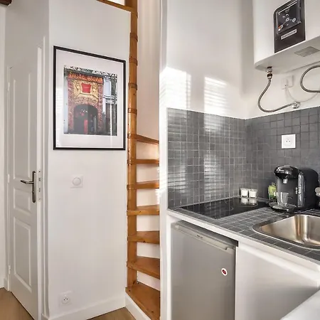 Apartamento Charming Duplex In The Heart Of *