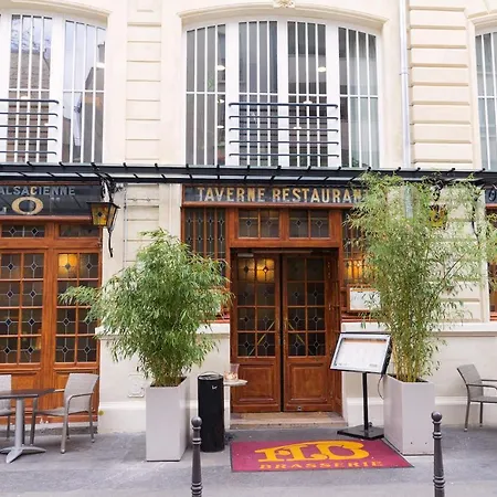 Charming Duplex In The Heart Of *