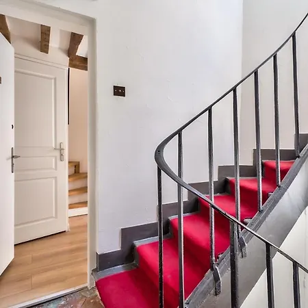 Charming Duplex In The Heart Of