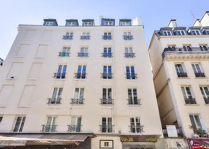 Charming Duplex In The Heart Of Apartment *